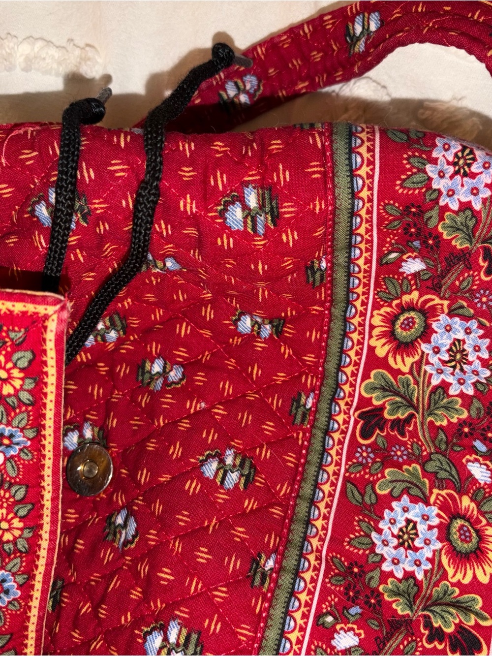 Vera Bradley Red Quilted Floral Drawstring Backpack - Picture 4 of 5